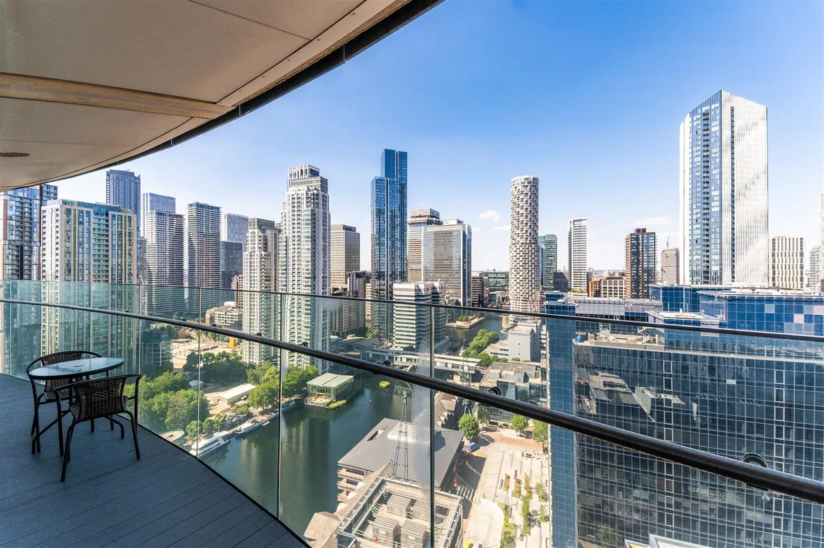 Arena Tower, Crossharbour Plaza, E14, photo 19