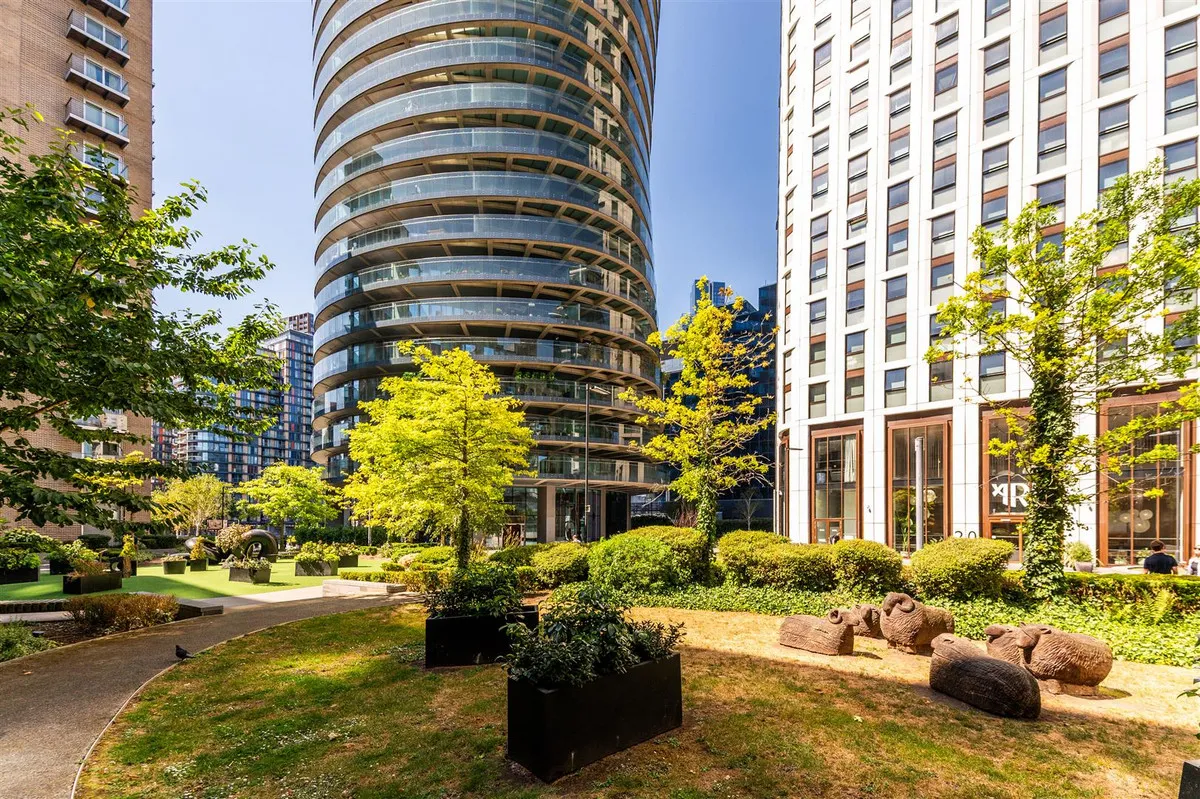 Arena Tower, Crossharbour Plaza, E14, photo 29