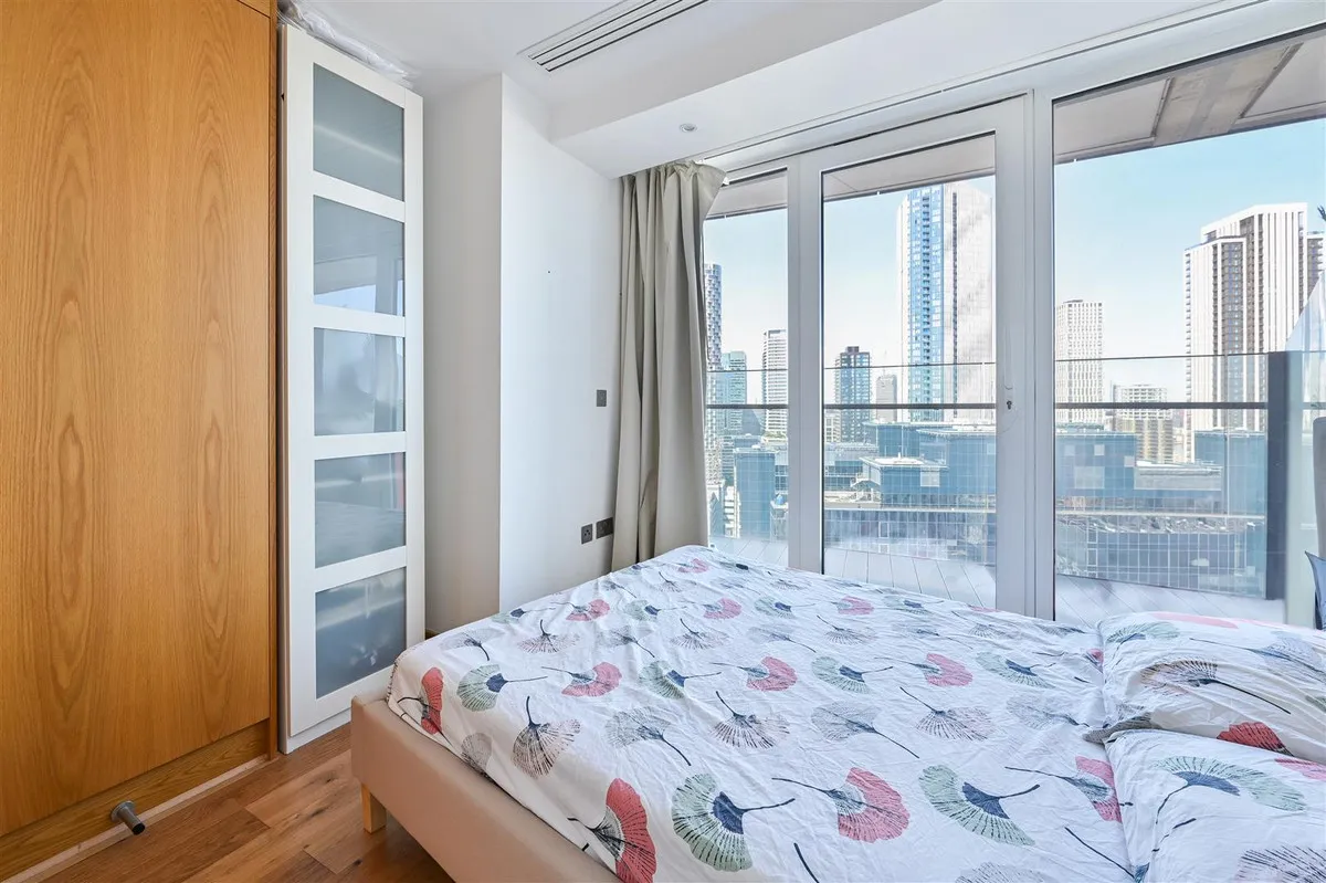Arena Tower, Crossharbour Plaza, E14, photo 13