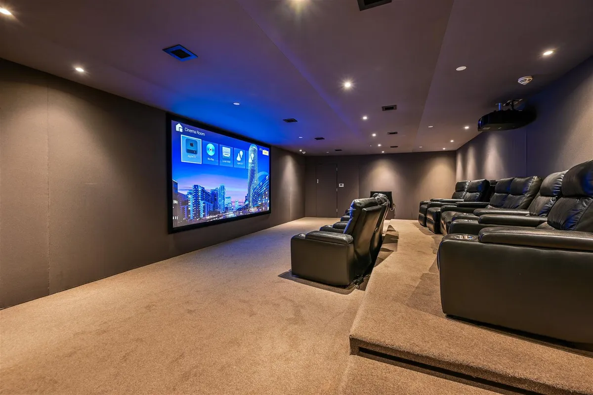 Arena Tower, Crossharbour Plaza, E14, photo 35