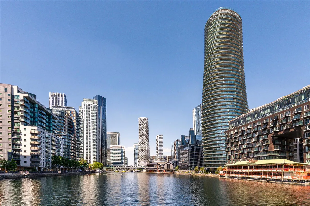 Arena Tower, Crossharbour Plaza, E14, photo 24
