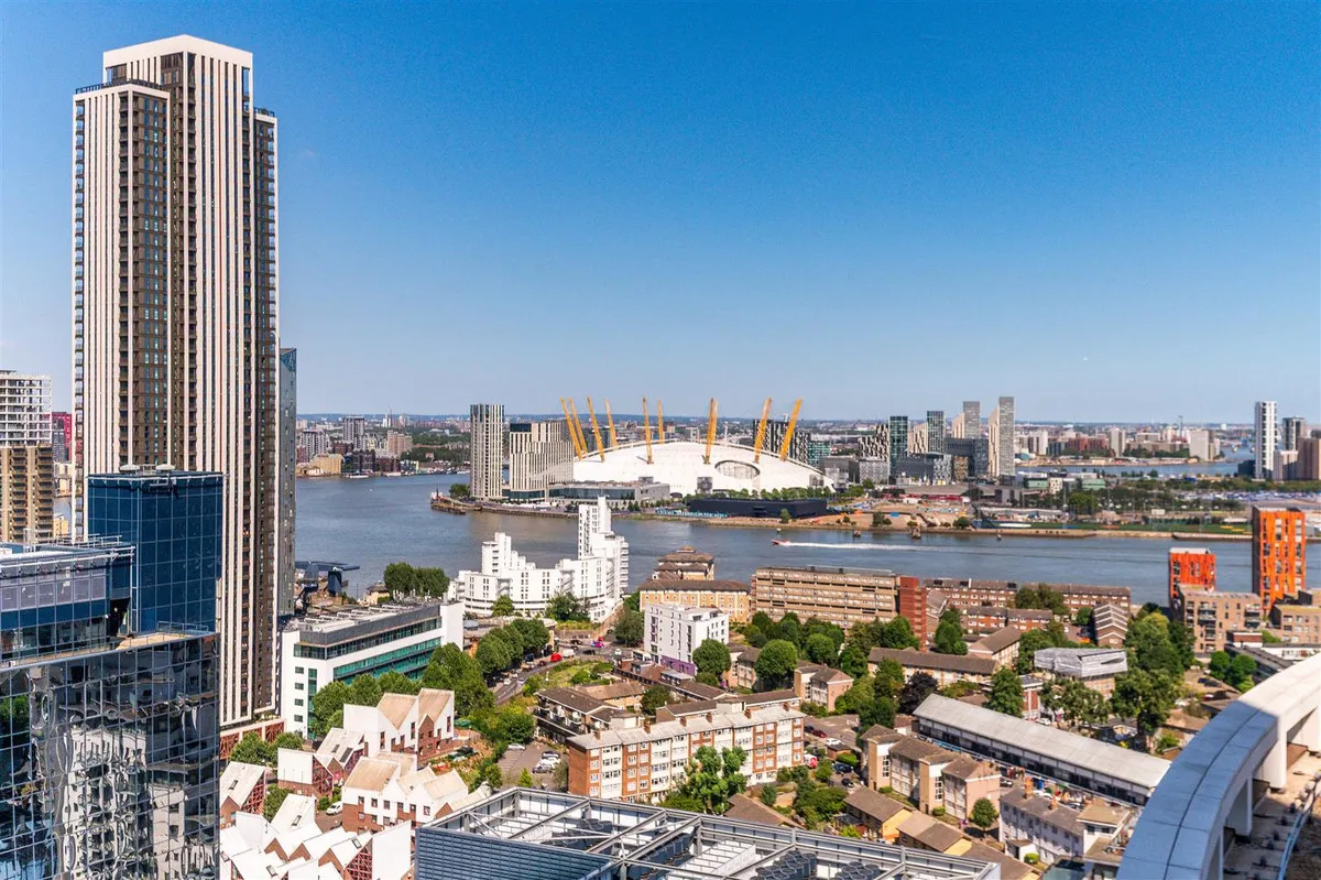 Arena Tower, Crossharbour Plaza, E14, photo 18