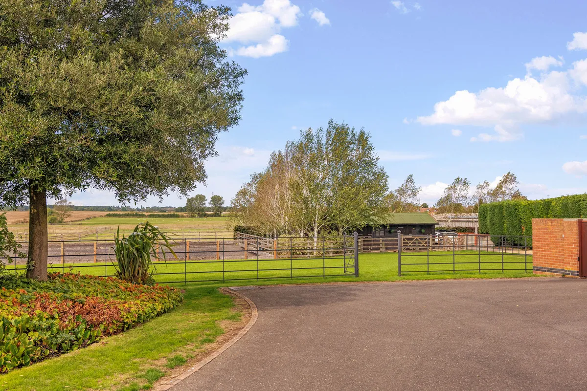 Main Street, Sibthorpe, NG23, photo 27