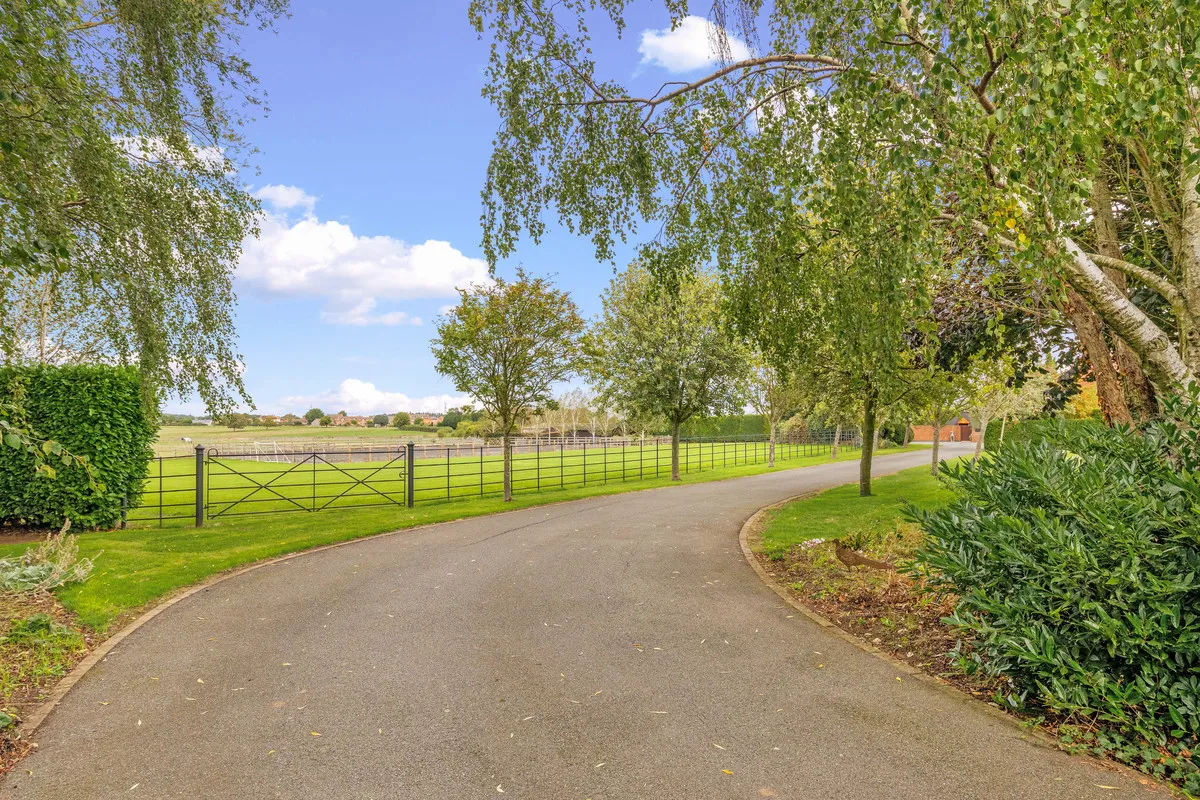 Main Street, Sibthorpe, NG23, photo 26