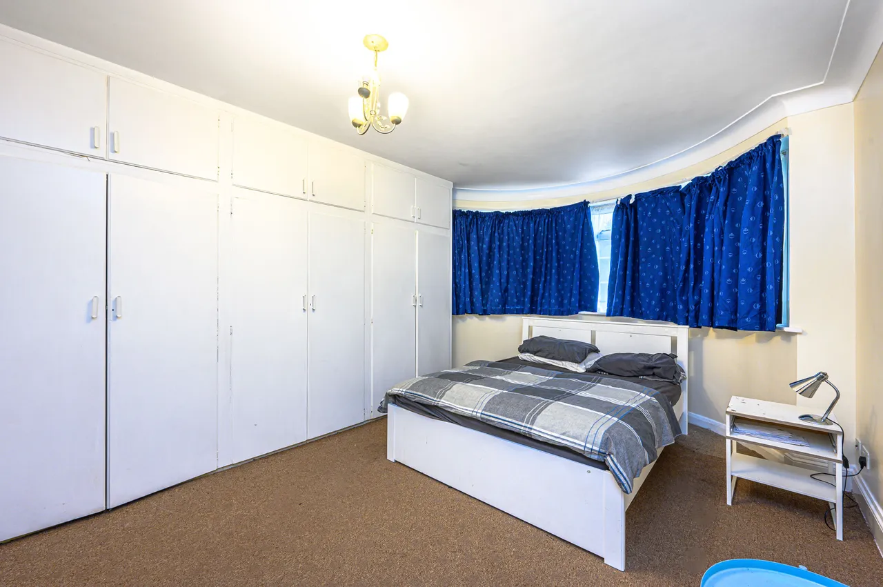 25 Beaufort Park, London, photo 6