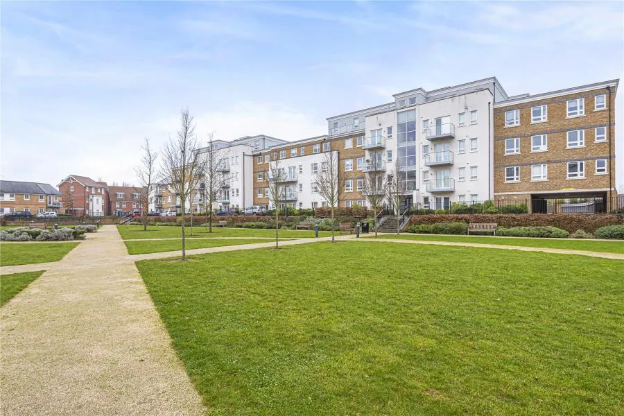 2 bed property for sale, Heron Way, Maidenhead, SL6