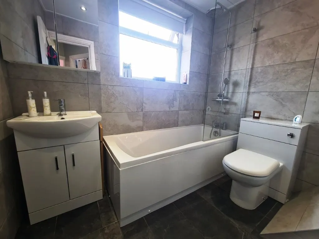 Dawlish Avenue, Droylsden, M43, photo 14