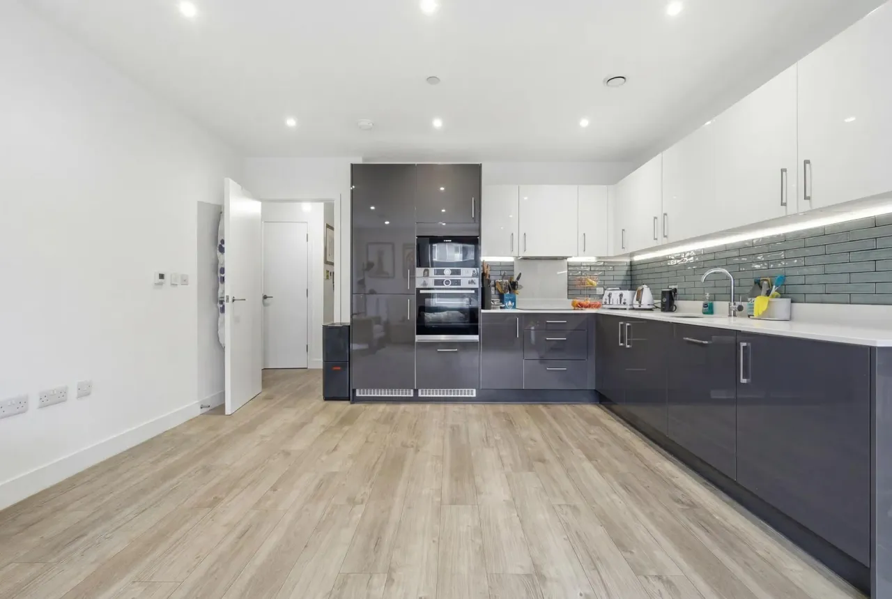 1 bed flat for sale — Beck Square, Leyton, E10