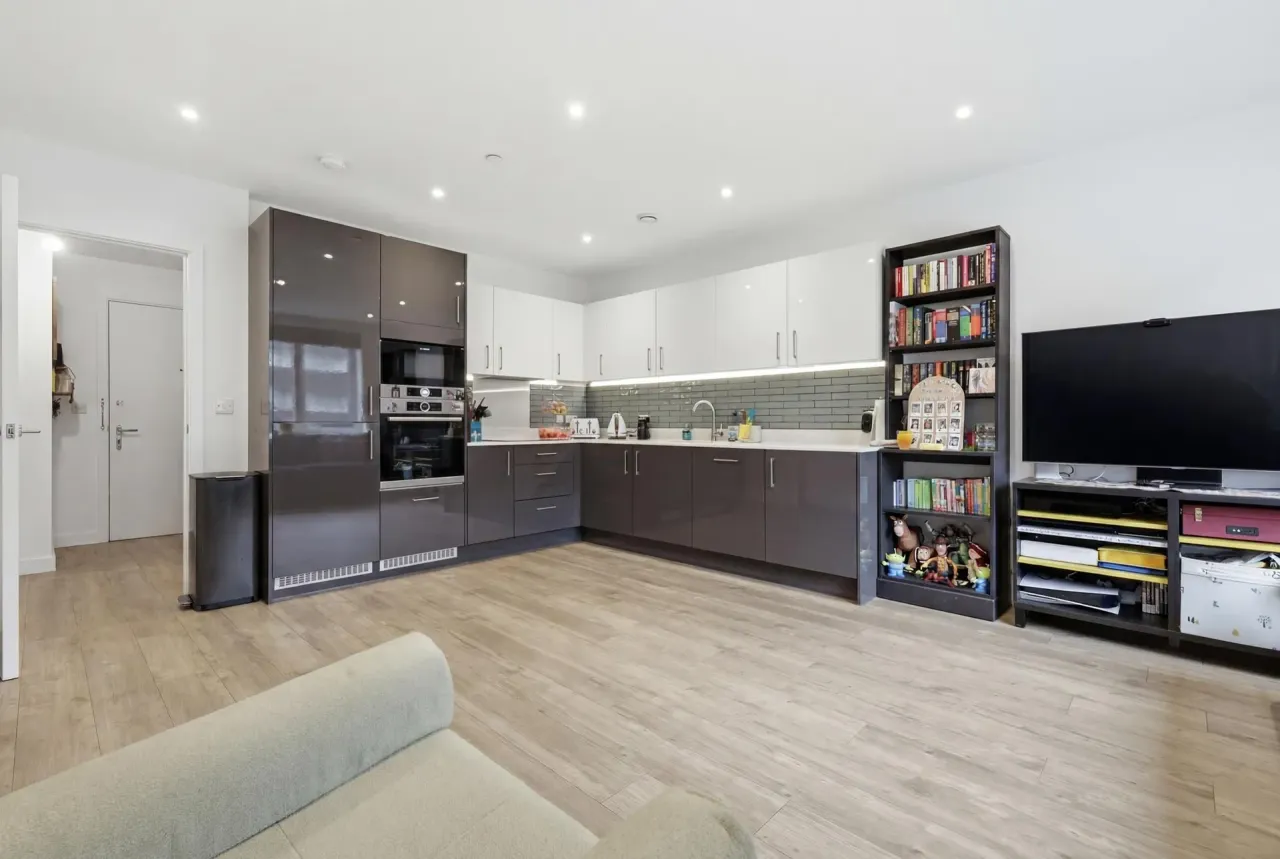 Beck Square, Leyton, E10, photo 6
