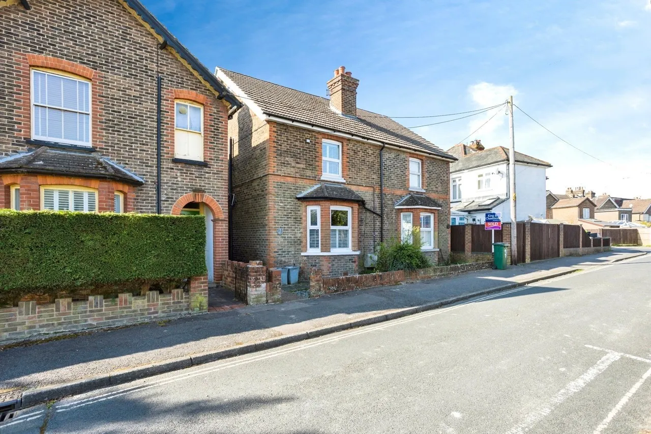 Kimberley Road, Crawley, RH10, photo 17