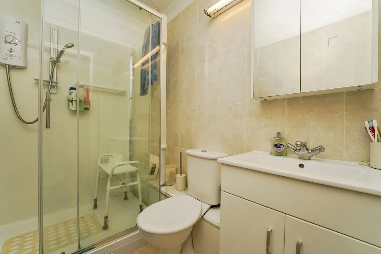 Pittville Circus Road, Cheltenham, GL52, photo 9