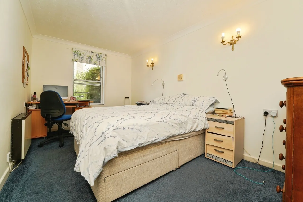 Pittville Circus Road, Cheltenham, GL52, photo 7