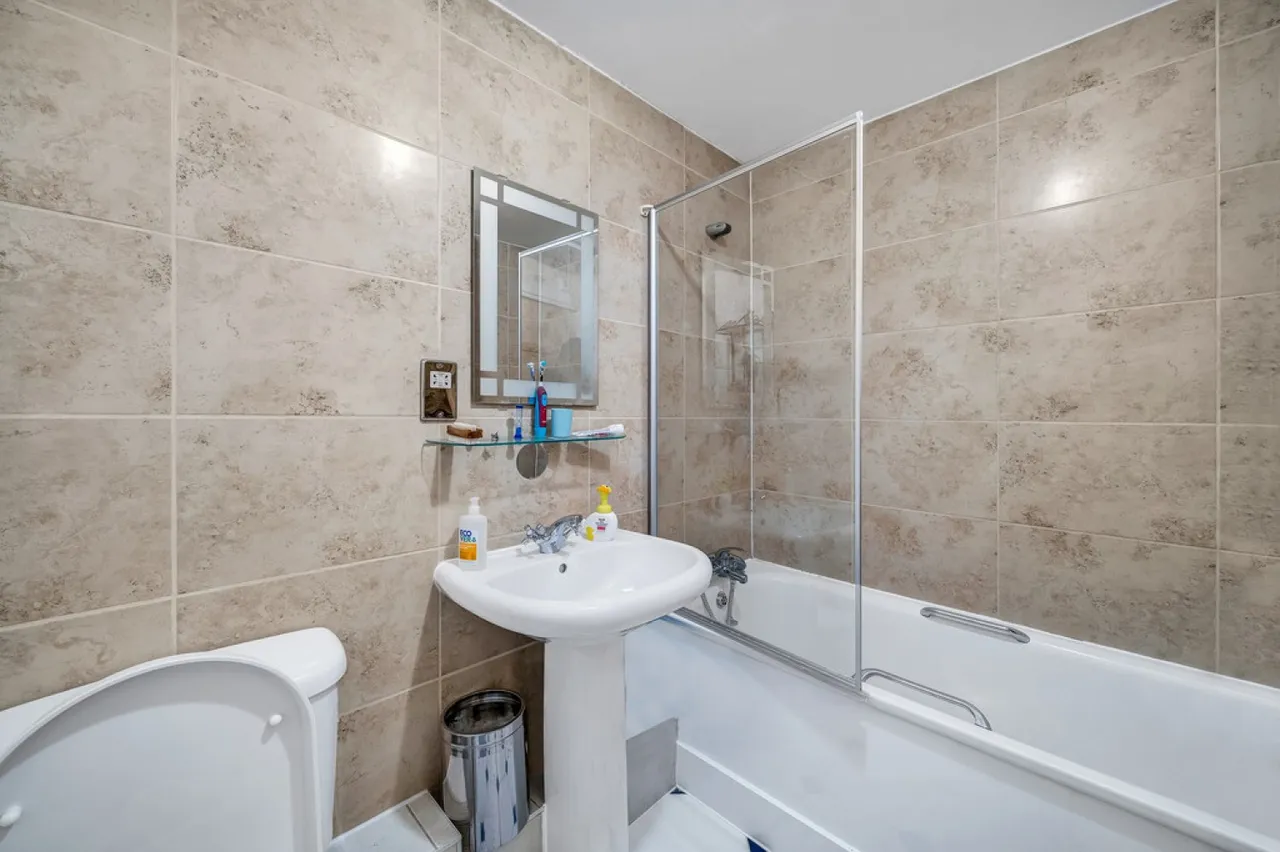 Anchor House, Riverside West, SW18, photo 9