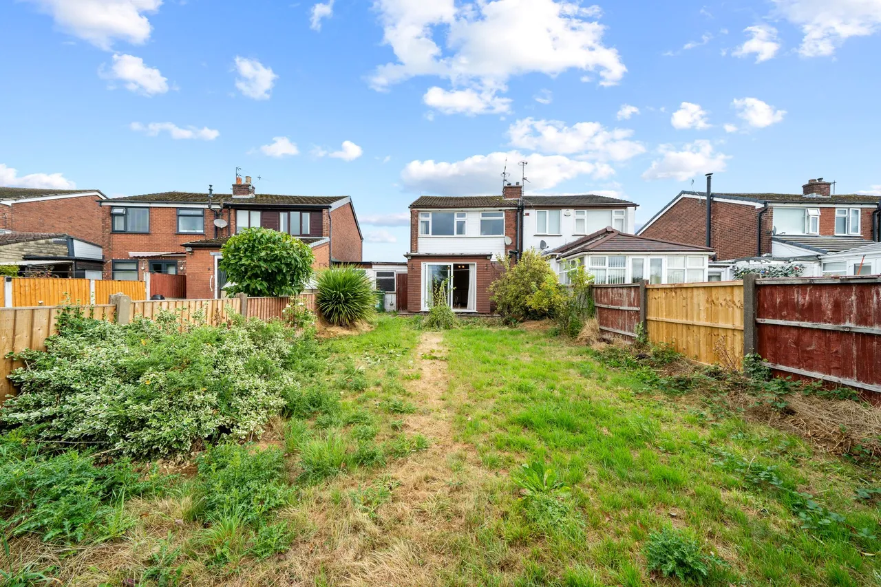 Hawkshead Road, Burtonwood, Warrington, Warrington, WA5 4PW, photo 4