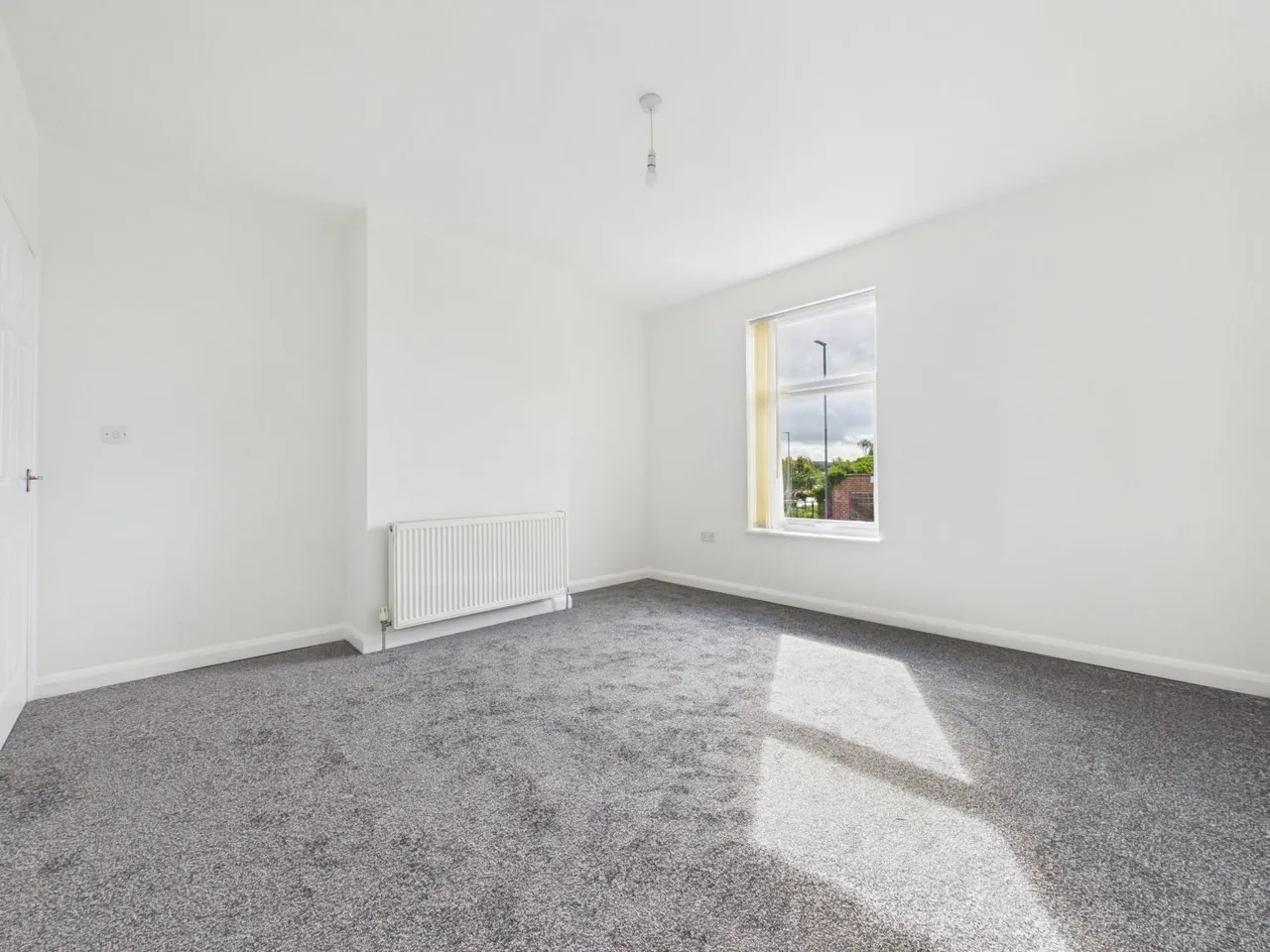 Wakefield Road, Featherstone, WF7, photo 11