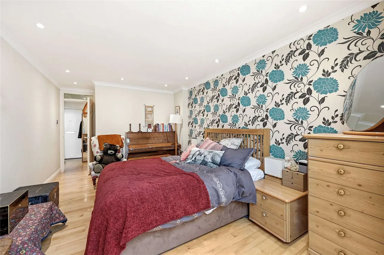 Devonhurst Place, Heathfield Terrace, London, W4 4JB, photo 7