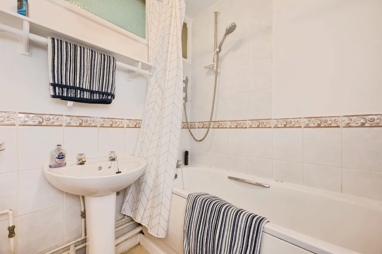 Runnymede Court, West End, SO30, photo 10