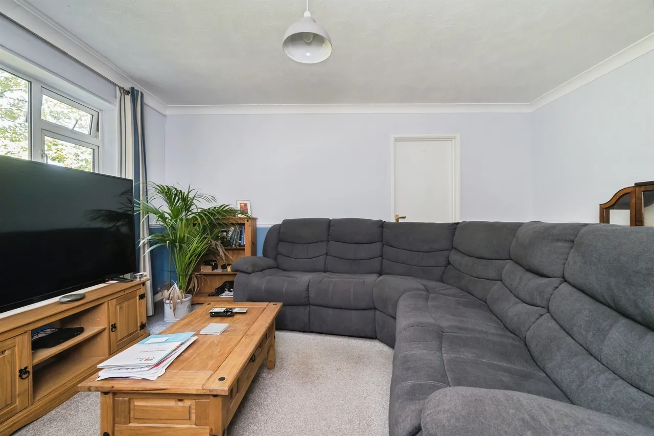 Runnymede Court, West End, SO30, photo 7