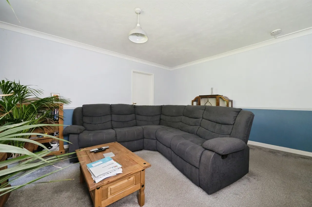 Runnymede Court, West End, SO30, photo 8