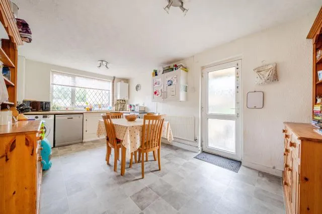 Dover Avenue, Banbury, OX16, photo 7