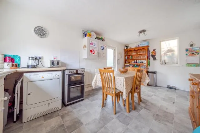 Dover Avenue, Banbury, OX16, photo 5
