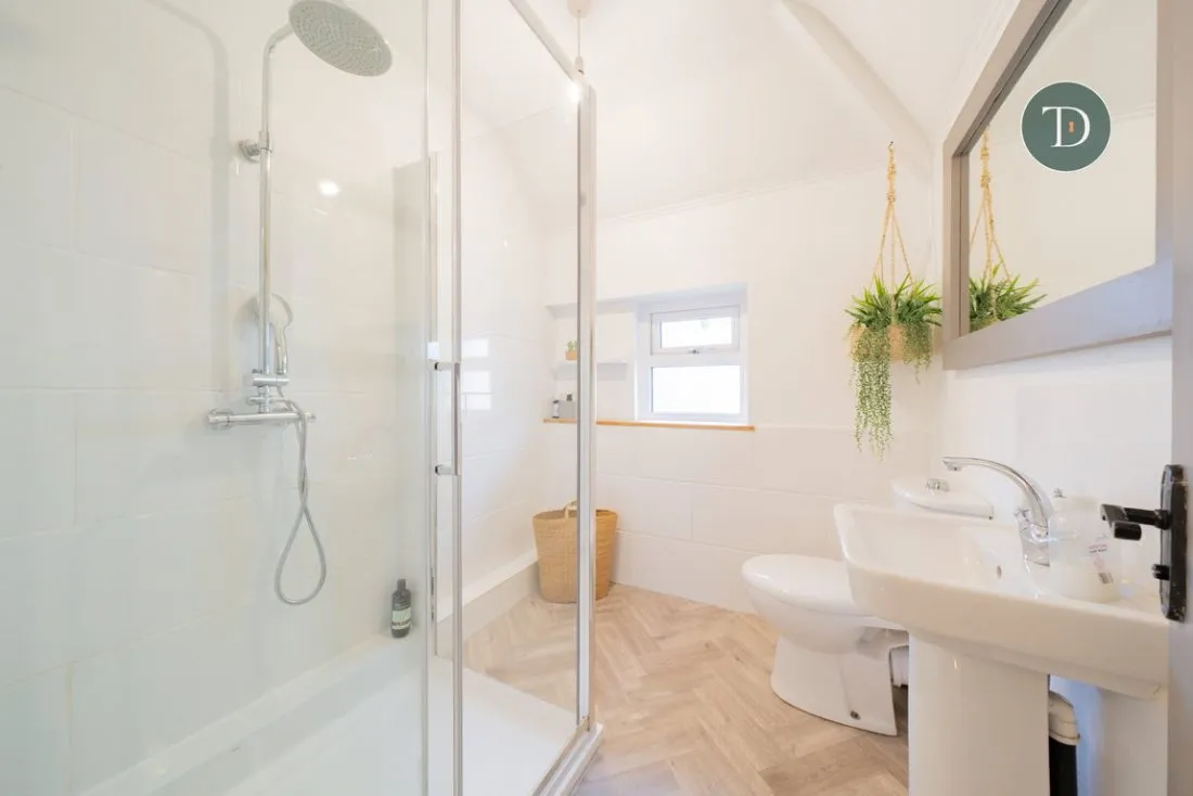 Chester Road, Great Sutton, CH66 2LR, photo 38