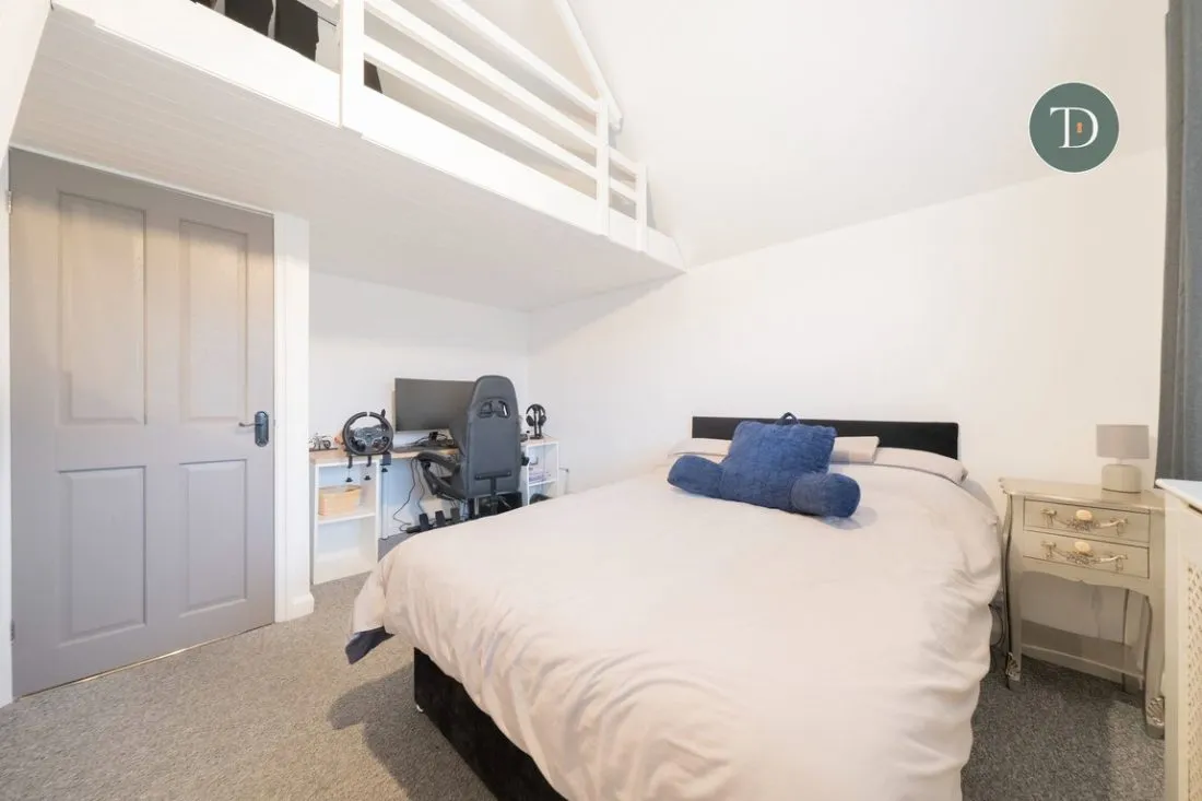 Chester Road, Great Sutton, CH66 2LR, photo 32