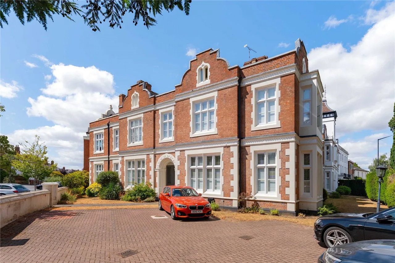Squirhill Place, Russell Terrace, Leamington Spa, Warwickshire, CV31, photo 4