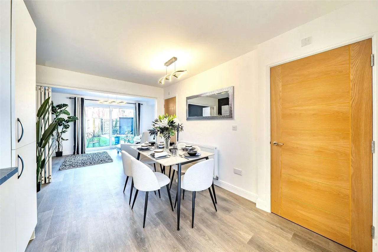 We Pay Your Mortgage!, Gloucestershire, Stonehouse Court, GL10 3RB, photo 2