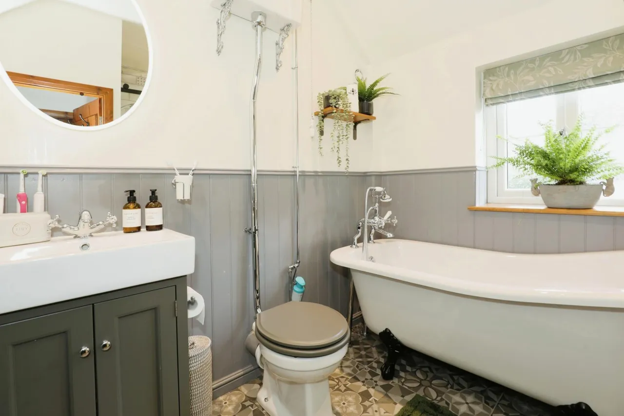 The Leys, Whiston, ST10, photo 17
