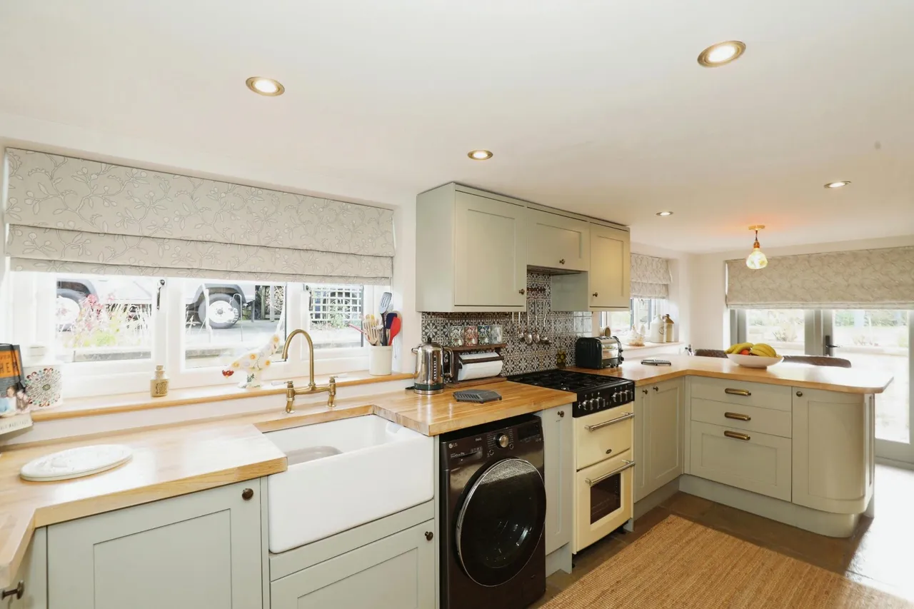 The Leys, Whiston, ST10, photo 3