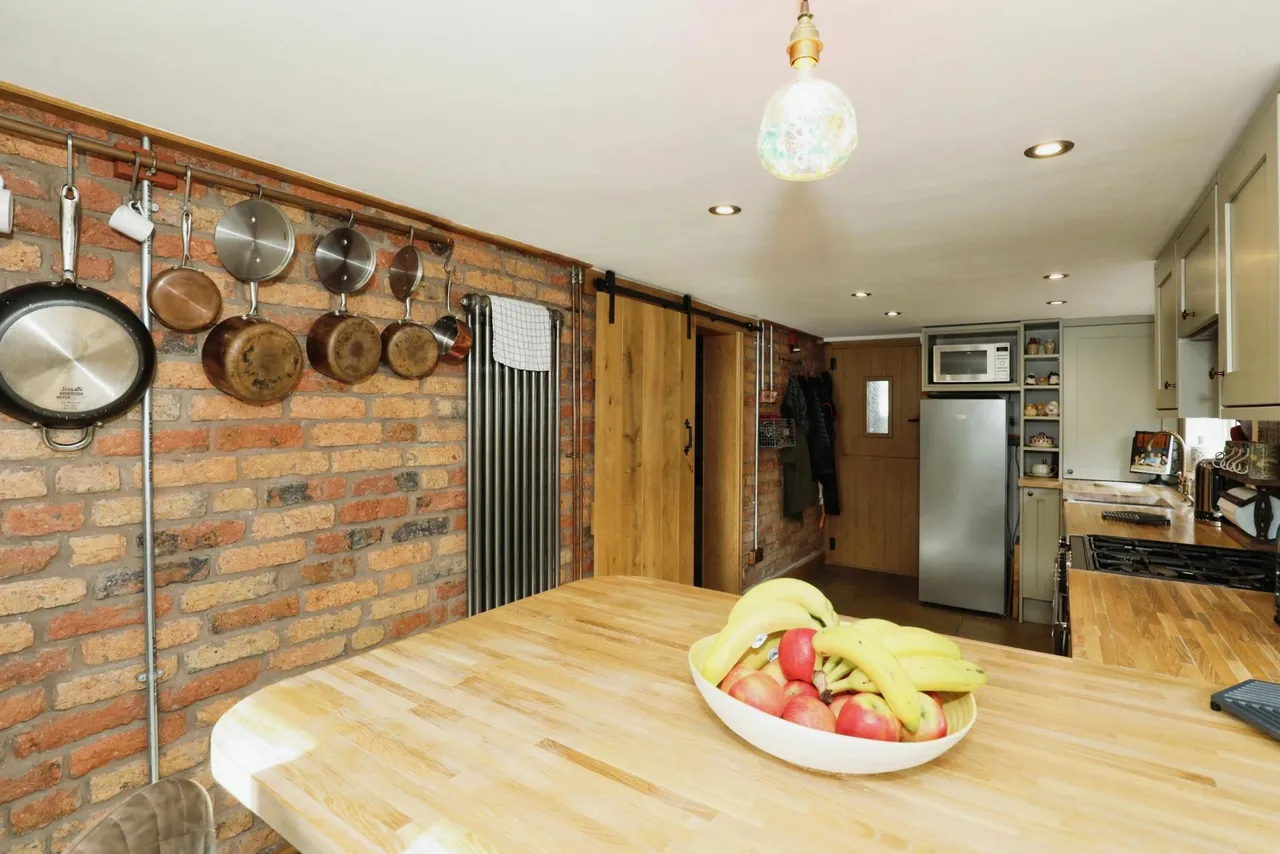 The Leys, Whiston, ST10, photo 8
