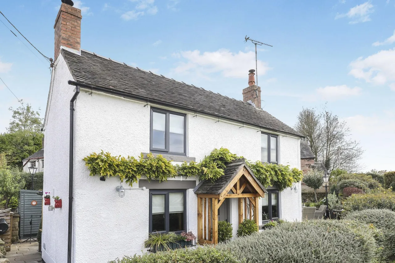 3 bed house for sale, The Leys, Whiston, ST10