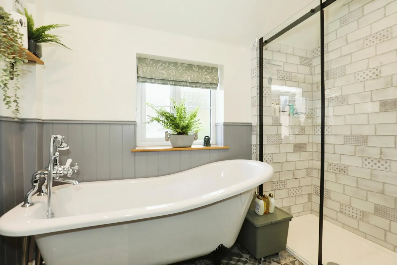 The Leys, Whiston, ST10, photo 16