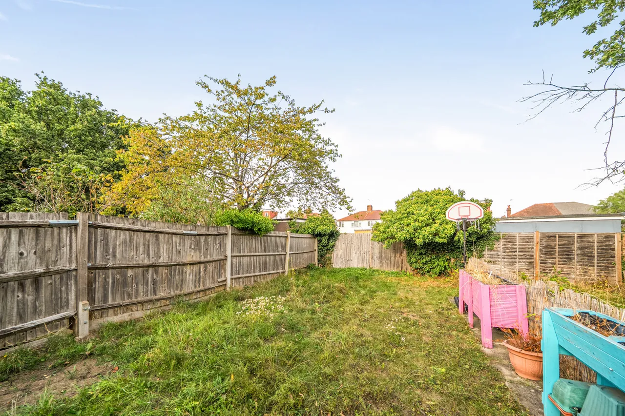 Kenton Lane, Harrow, HA3, photo 9
