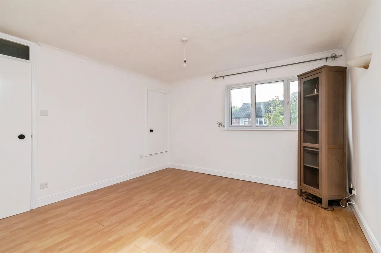 Helm Close, Nottingham, NG6, photo 9