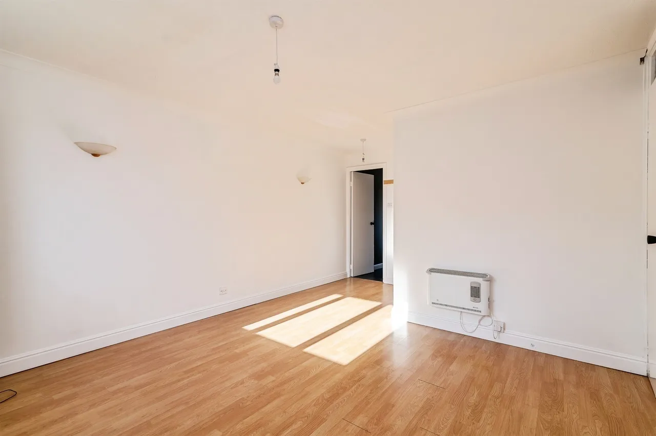 Helm Close, Nottingham, NG6, photo 3