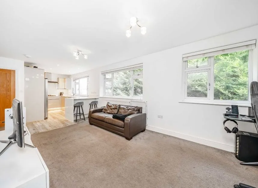 Thames Street, Sunbury-On-Thames, TW16, photo 5