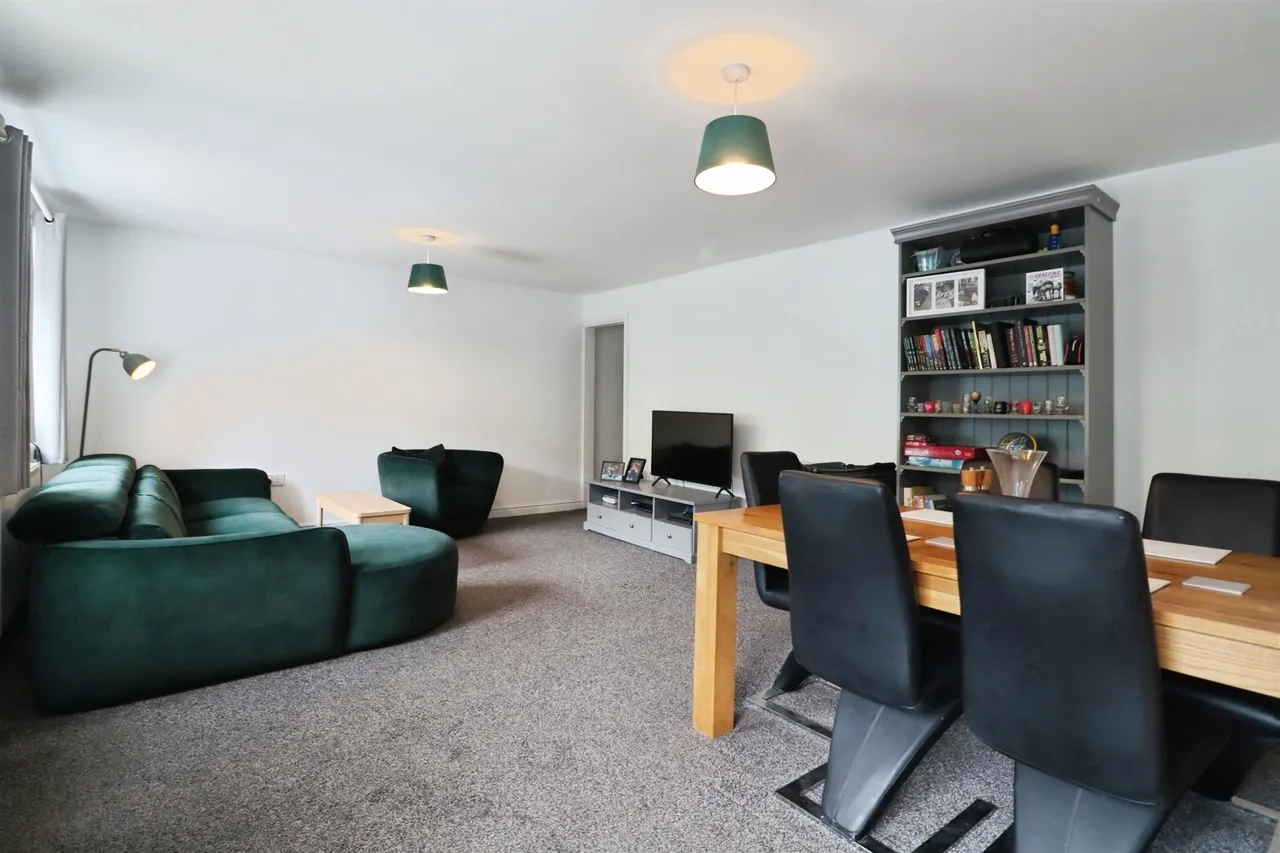 Hopkinstown Road, Pontypridd, photo 4