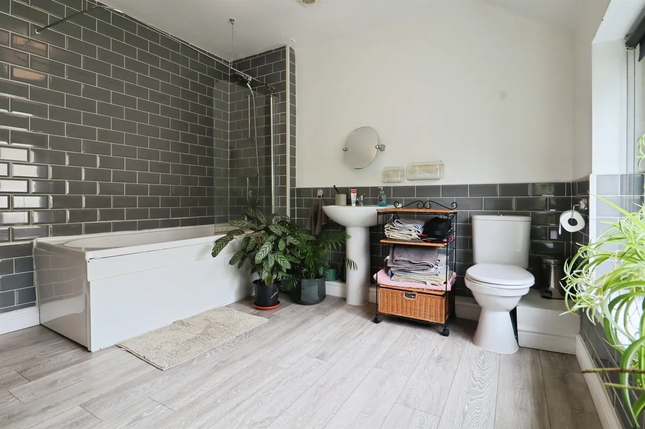 Hopkinstown Road, Pontypridd, photo 5