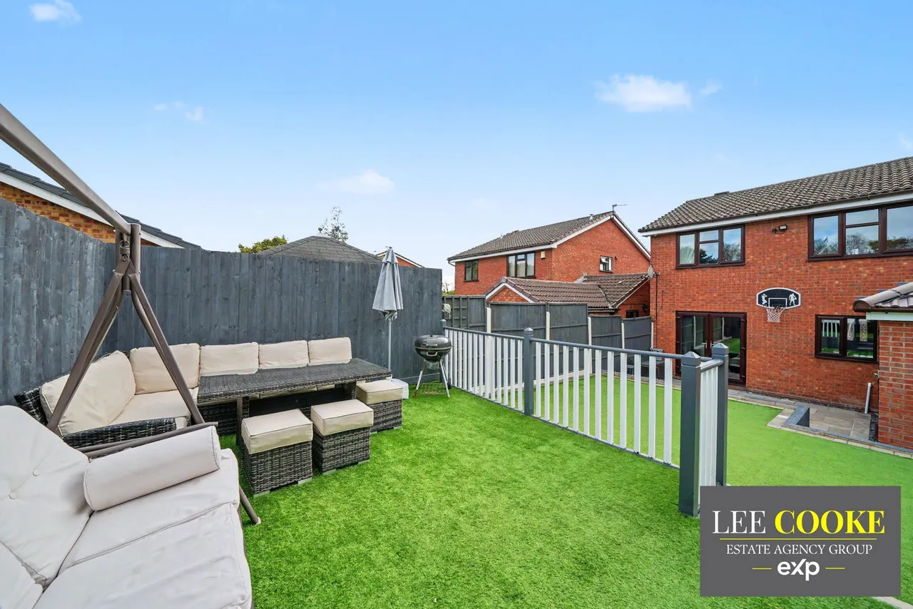 St. Pauls Close, Heath Hayes, WS11, photo 4