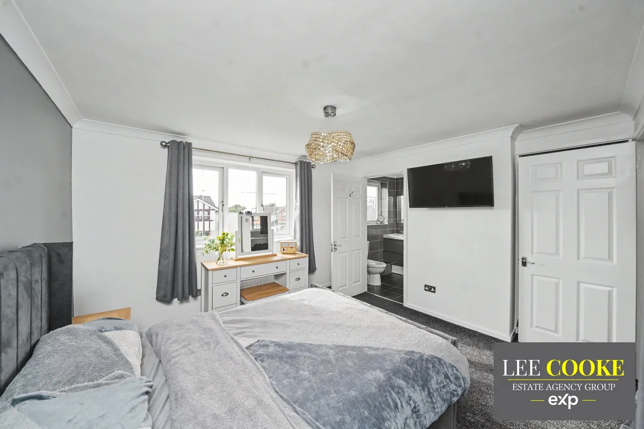 St. Pauls Close, Heath Hayes, WS11, photo 24