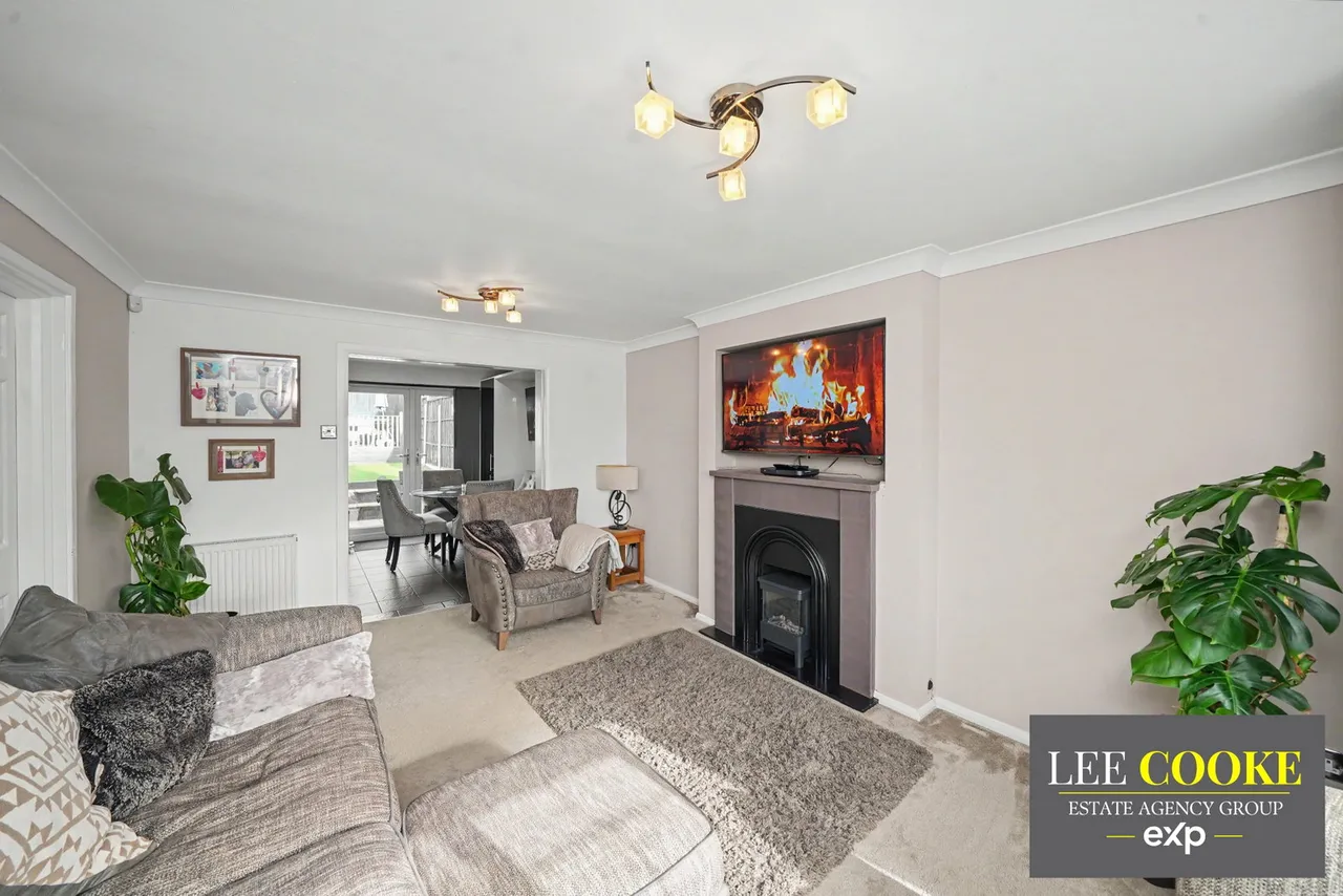 St. Pauls Close, Heath Hayes, WS11, photo 11
