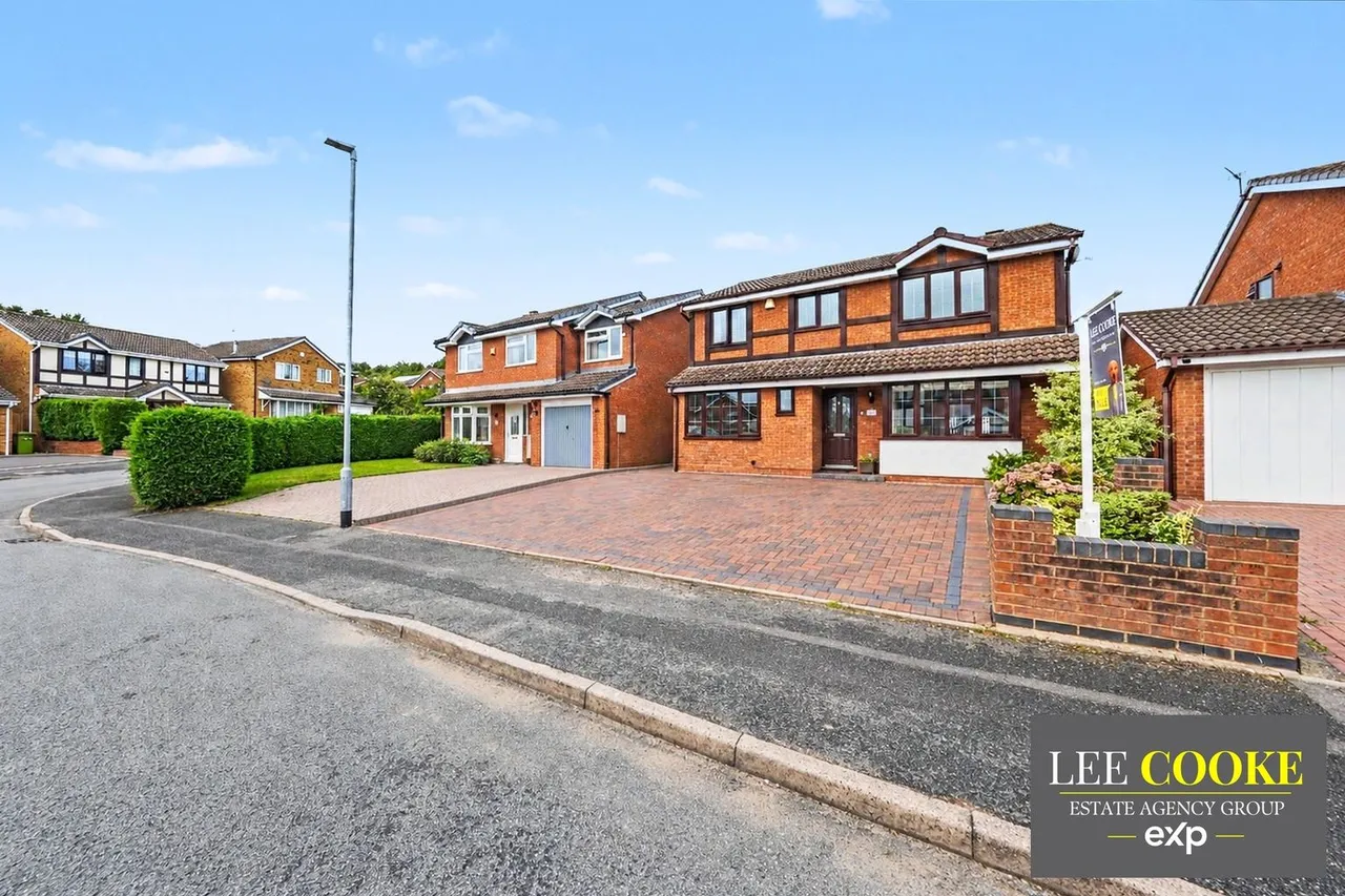 St. Pauls Close, Heath Hayes, WS11, photo 3