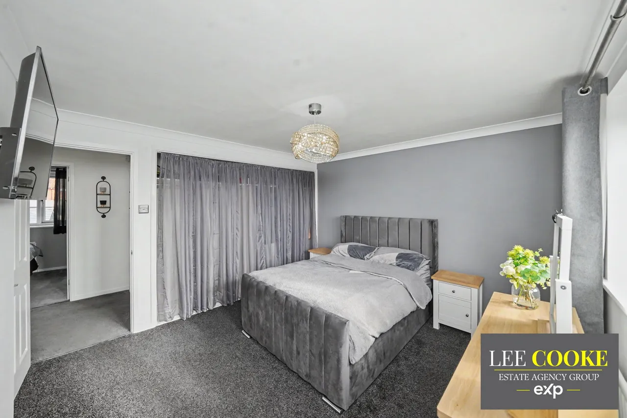 St. Pauls Close, Heath Hayes, WS11, photo 22
