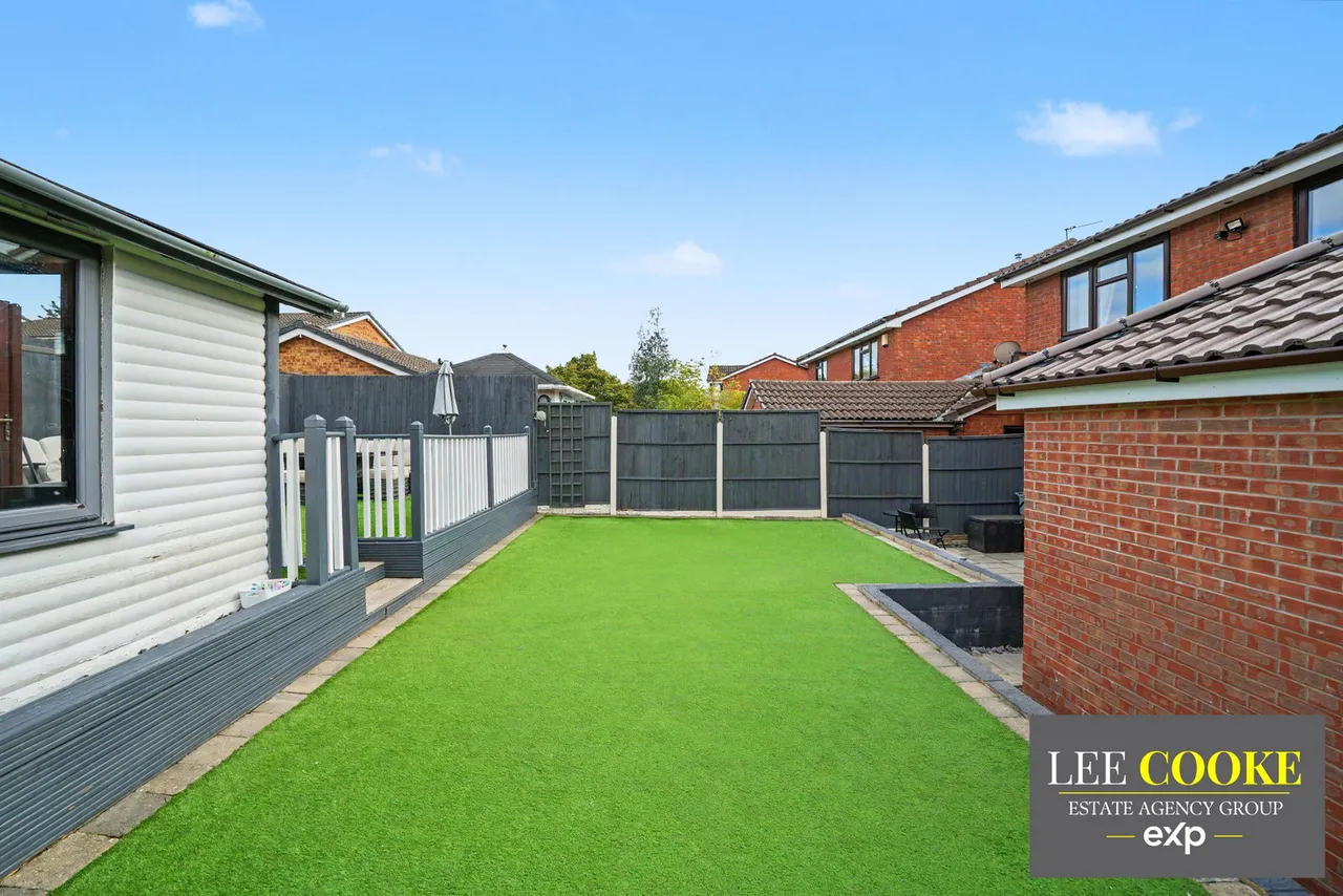 St. Pauls Close, Heath Hayes, WS11, photo 6