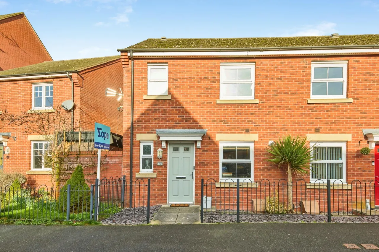 3 bed house for sale, Welland Road, Hilton, DE65