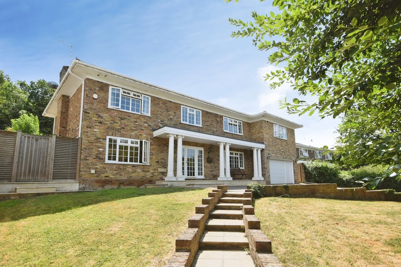 6 bed house for sale, Ross Way, Langdon Hills, SS16