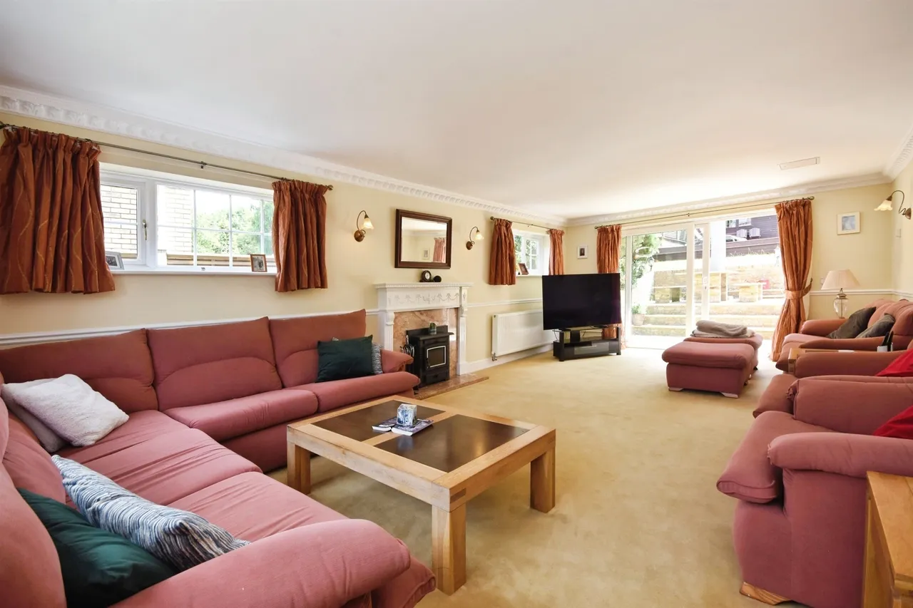 Ross Way, Langdon Hills, SS16, photo 6
