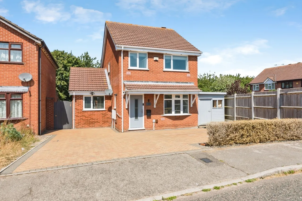3 bed house for sale — Fortress Road, Carlton Colville, Lowestoft, Suffolk, NR33